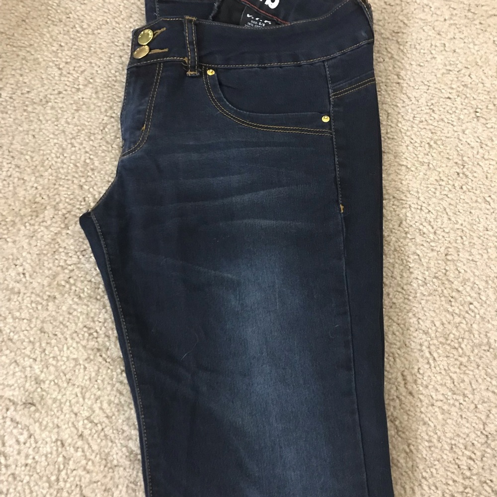 Jeans - Picture 3 of 4